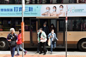 香港与上海，疫情应对中的城市治理与人文关怀