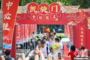 总算知道“决战十三水”其实有开挂方法,究竟有没有挂