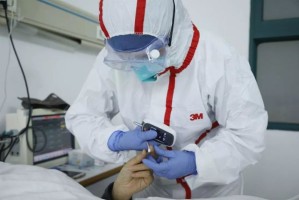 疫情中的温暖瞬间，那些令人感动的故事