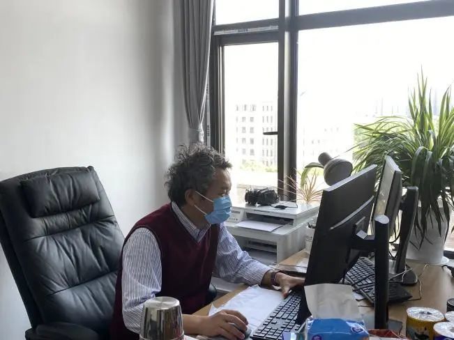 南京大学，疫情下的坚守，校园封闭学术不辍