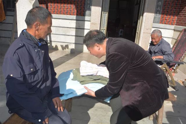 村书记的温情电话，疫情下的温暖联络