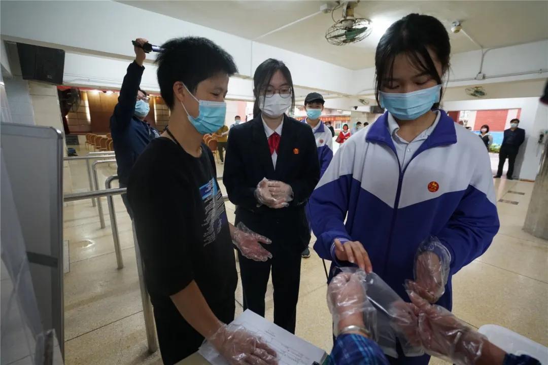 广州疫情防控成效显著，仍需保持警惕