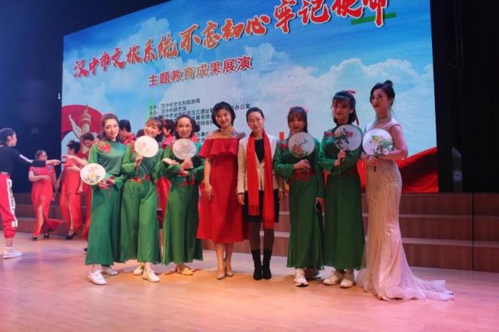 疫情下的成都，生命与坚韧的交响曲