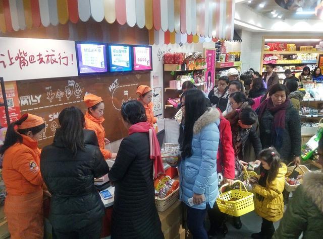 疫情下的贵阳超市，抢购潮与民生挑战并存