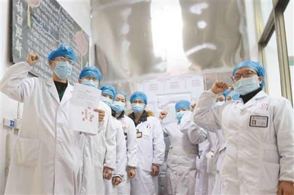 疫情下的白衣战士，医护人员的英雄事迹