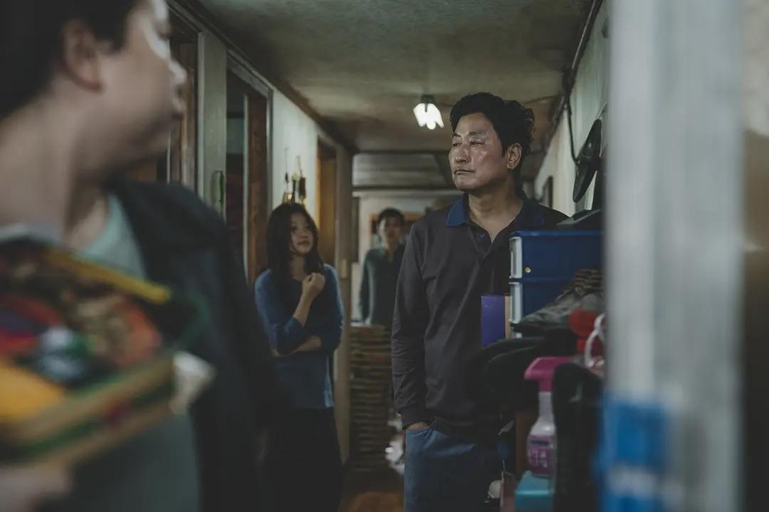 疫情三年，2020-2022，全球共同经历的艰难岁月