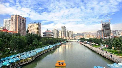 青海省西宁市疫情防控成效显著，社会经济稳步复苏