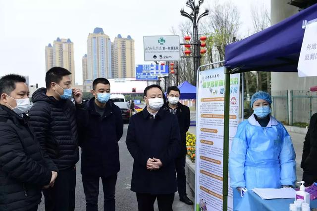 重庆与成都携手共筑疫情防控的坚固防线