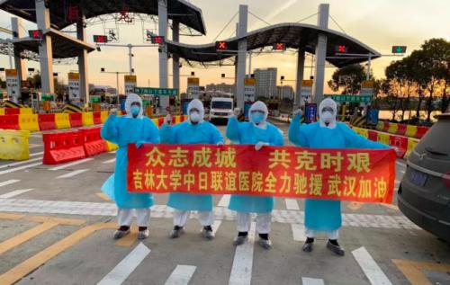 疫情封城，一场与病毒赛跑的艰难抉择