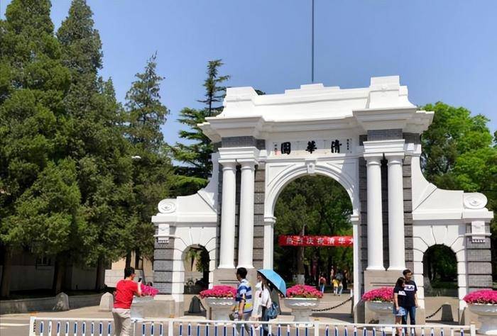 疫情下的清华大学，一场闹剧视频引发的思考