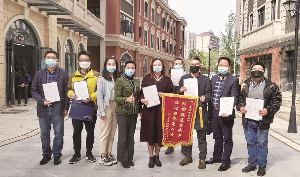 武汉突然宣布疫情严重，新一轮防控措施全面升级