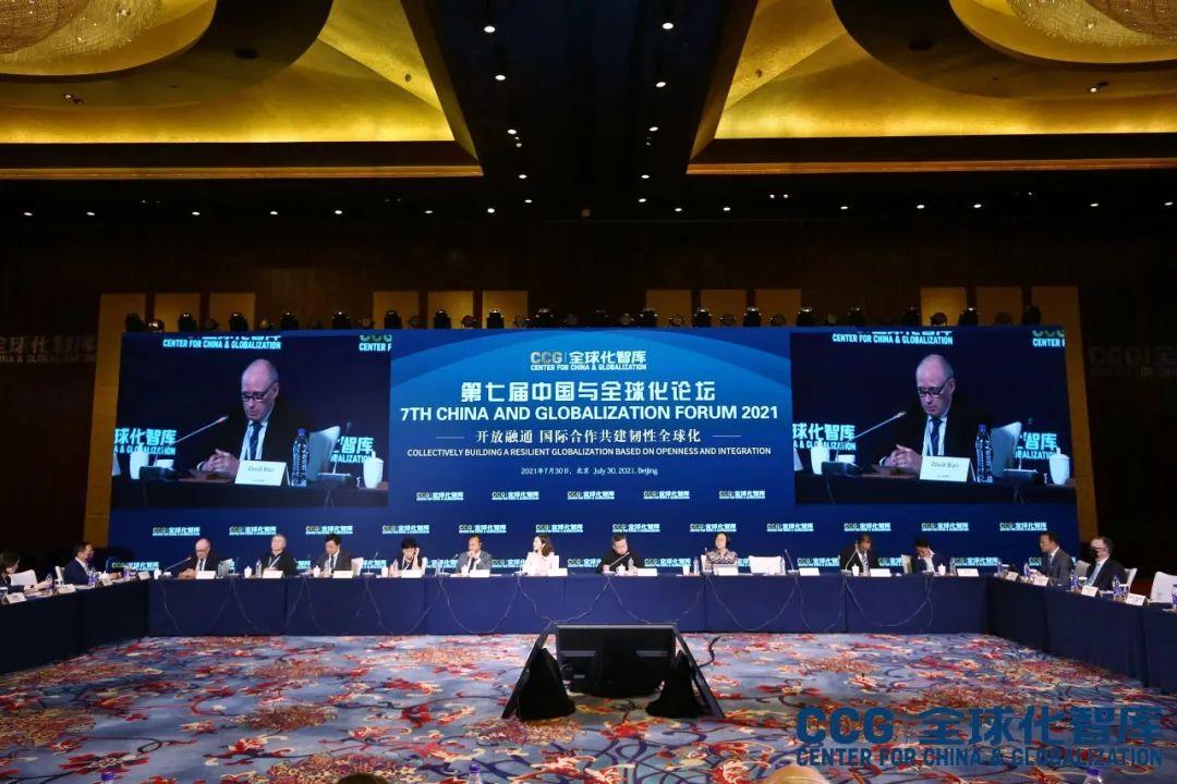 疫情那一年开始的，全球巨变与人类韧性