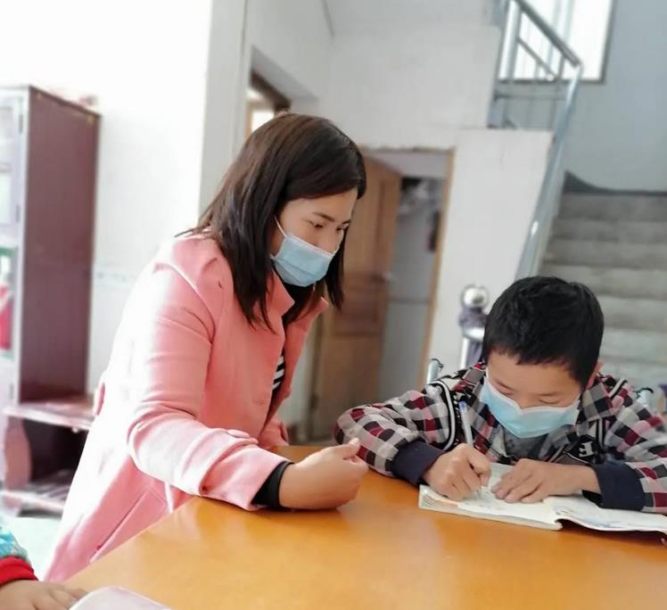 疫情下的家教新挑战，幼儿园孩子的成长与家长的责任