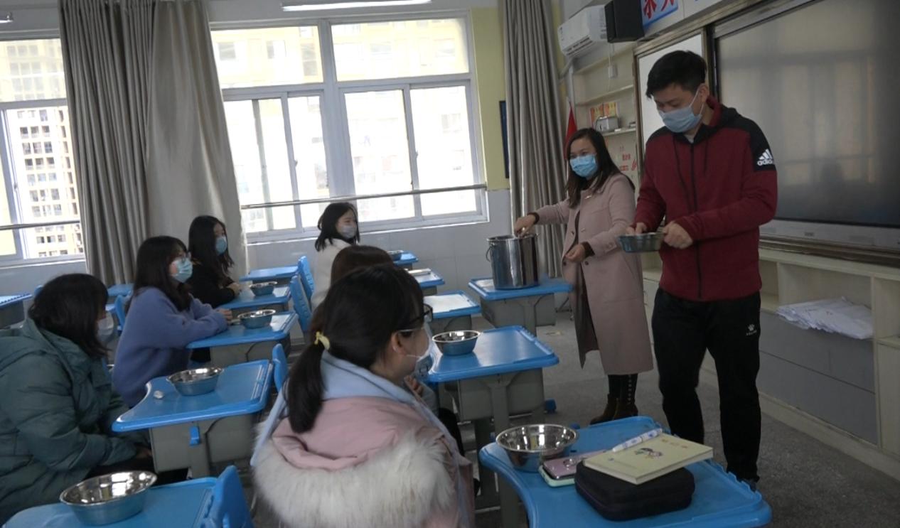 三年新冠疫情的袭击