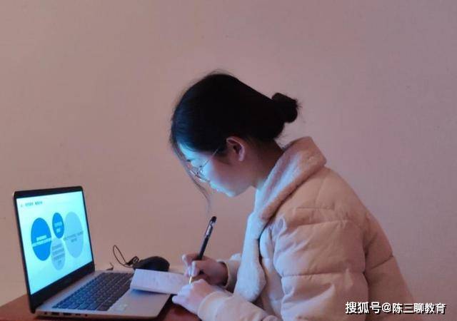 疫情期间的家教生活，采恩的成长与挑战