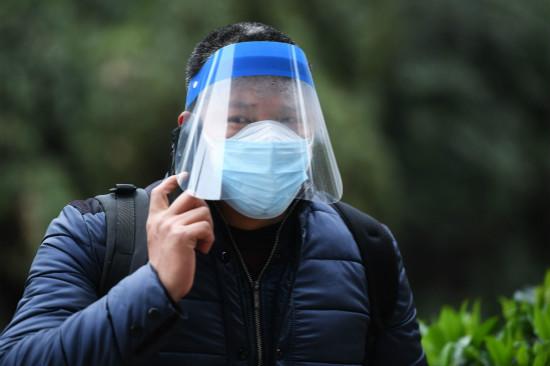 中国疫情最严重的城市，挑战与应对