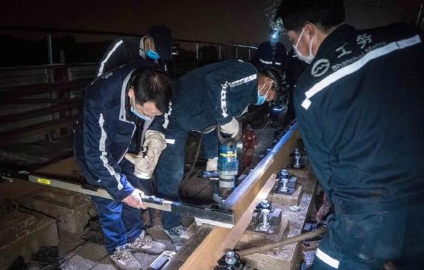 新冠疫情下的上海封锁，从开始到解封的全过程回顾