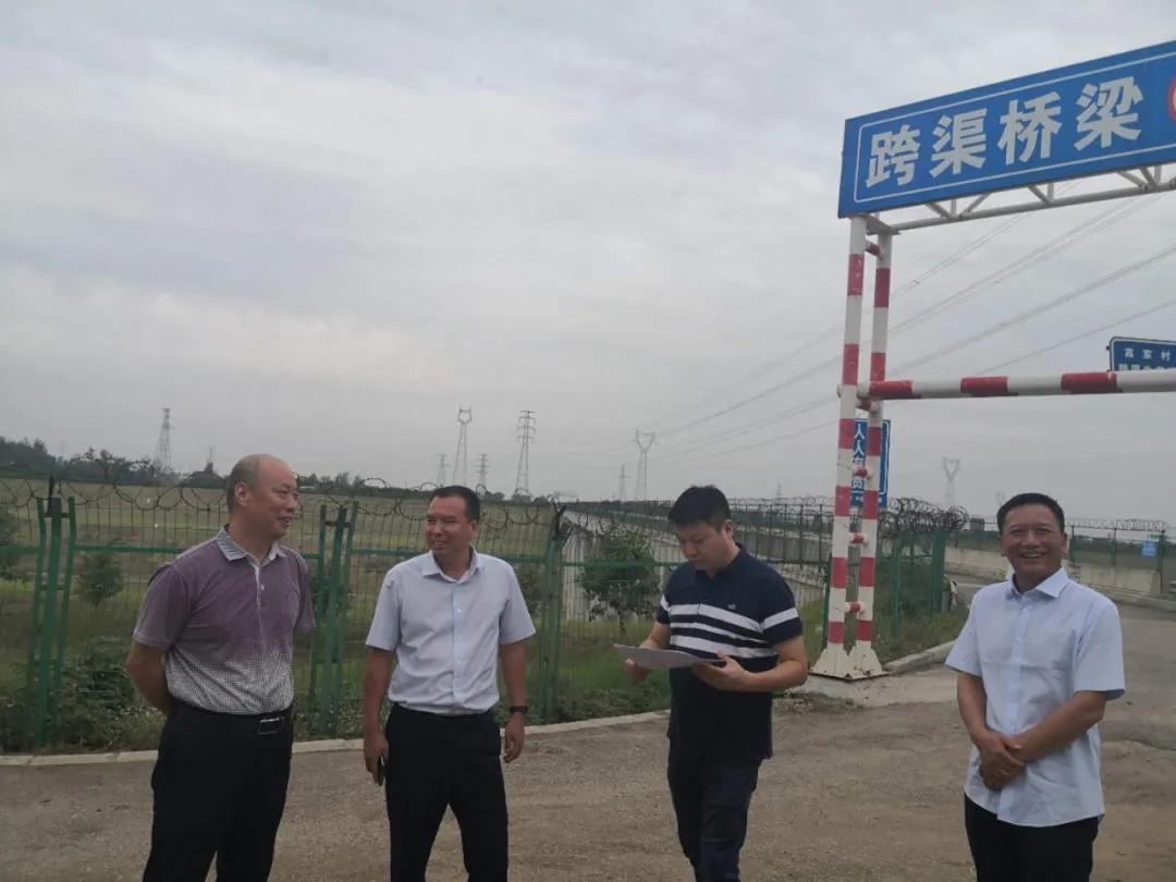 隔离时期的家庭，在亲密与距离之间重绘爱的边界