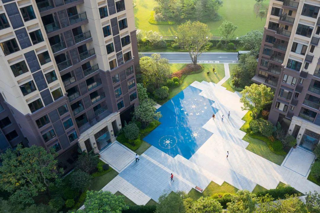 隔离时期的家庭，在亲密与距离之间重绘爱的边界