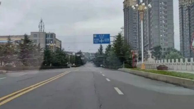 青城静默时，疫情终点的猜想与一座城市的韧性