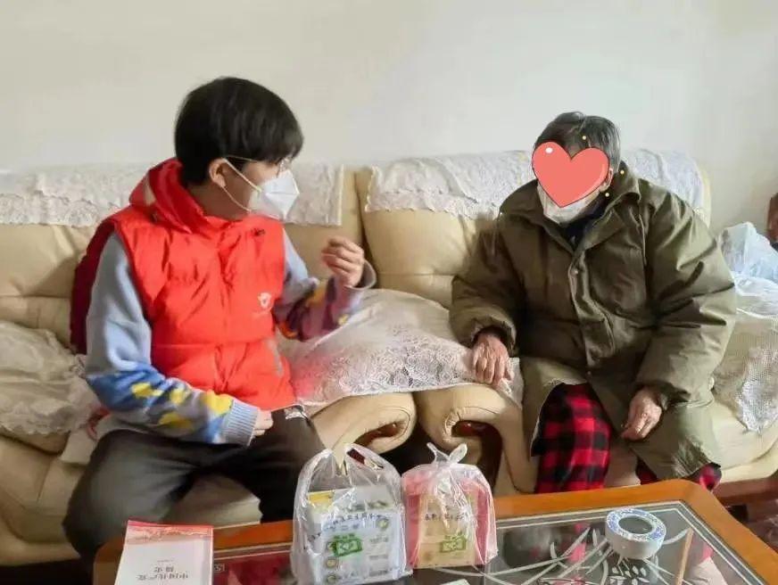 当家庭成为教室，疫情下家庭教育指导服务的困境与突围