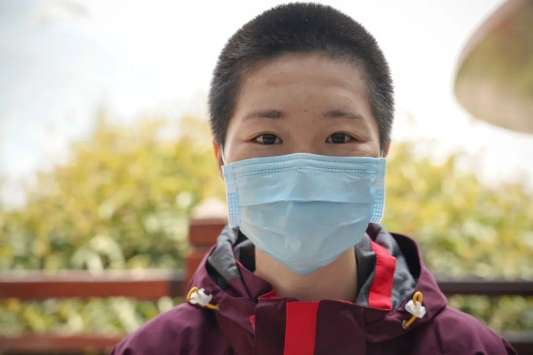 口罩下的微笑，那些被疫情照亮的平凡灵魂