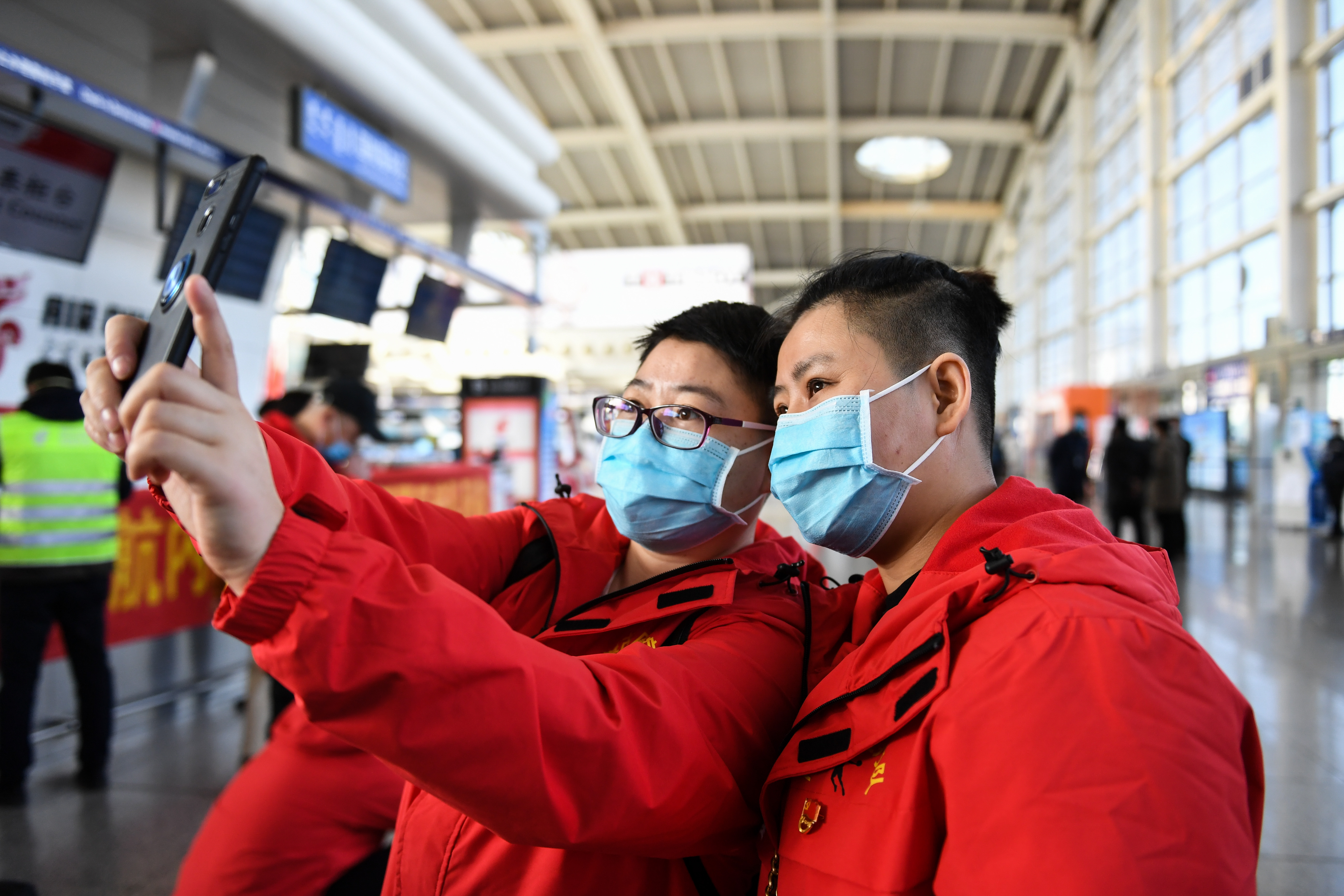 疫情中的省际CP，对口支援背后的中国式团结密码