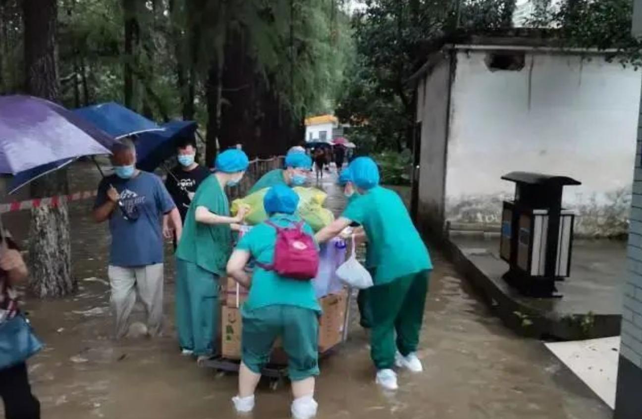 隔离时代的家庭剧场，疫情如何重塑我们的亲密关系？