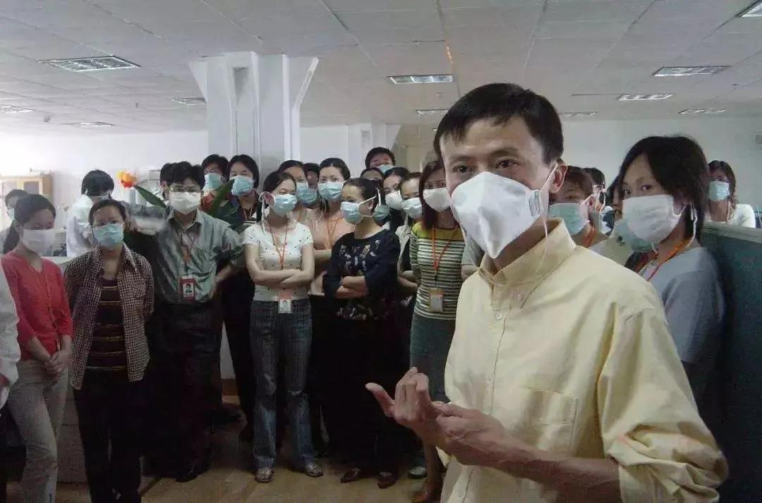 隔离围城中的教育革命，疫情如何重塑家庭的知识权力结构