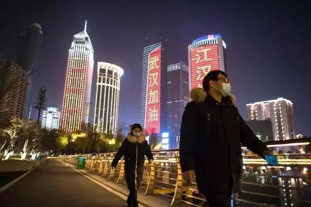 武汉疫情，一座城市的暂停与重启
