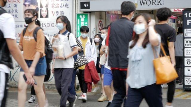 病毒之名，一场全球性的身份政治博弈