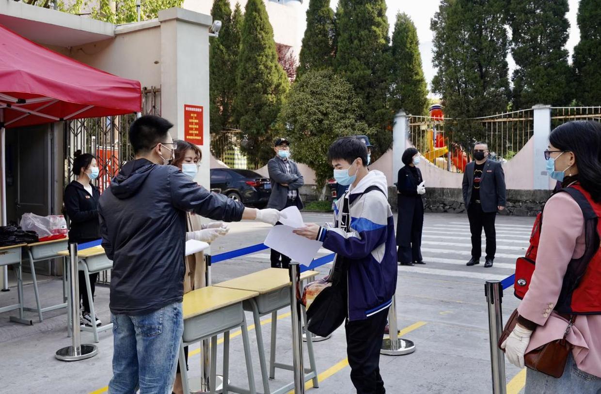 西藏疫情，雪域高原上的无声战疫与生命韧性