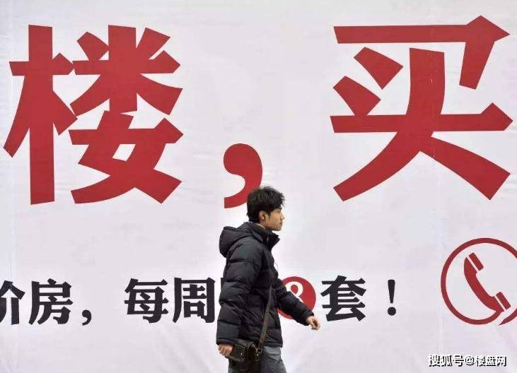 2023年，疫情终结还是新常态的开始？
