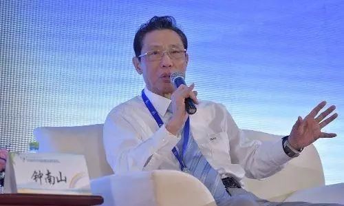 疫情中的院士们，当科学家的白大褂成为时代的铠甲