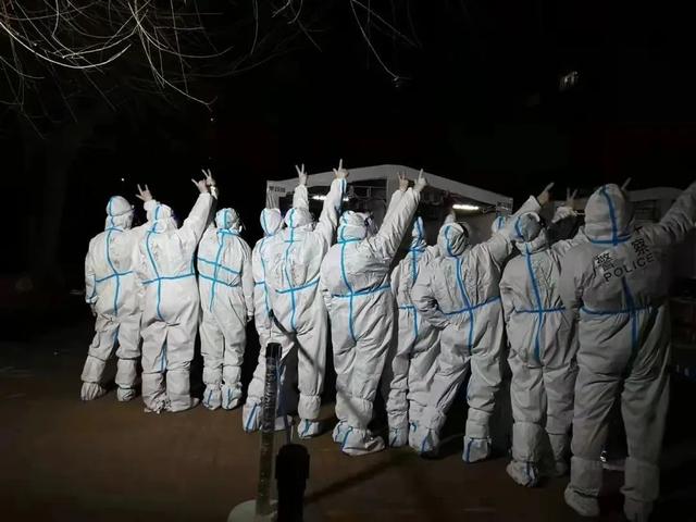 当城市按下暂停键，疫情暴发下的集体记忆与个体觉醒