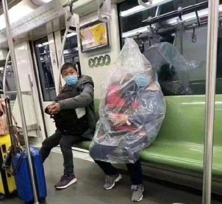 新冠疫情是从哪里爆发的