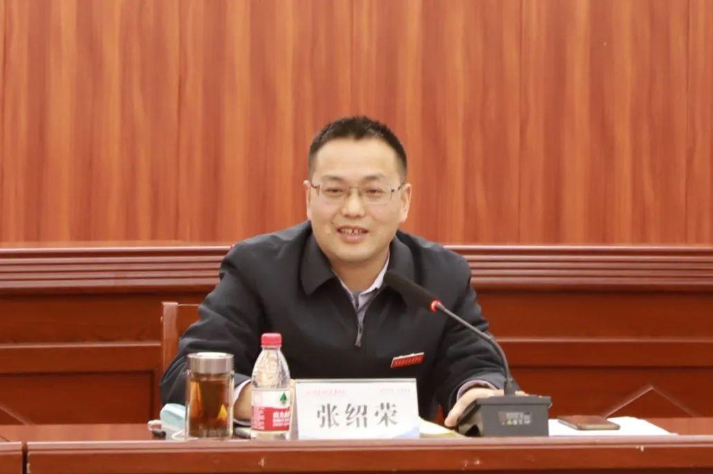 无名英雄的边界，谁在定义疫情防控一线人员？