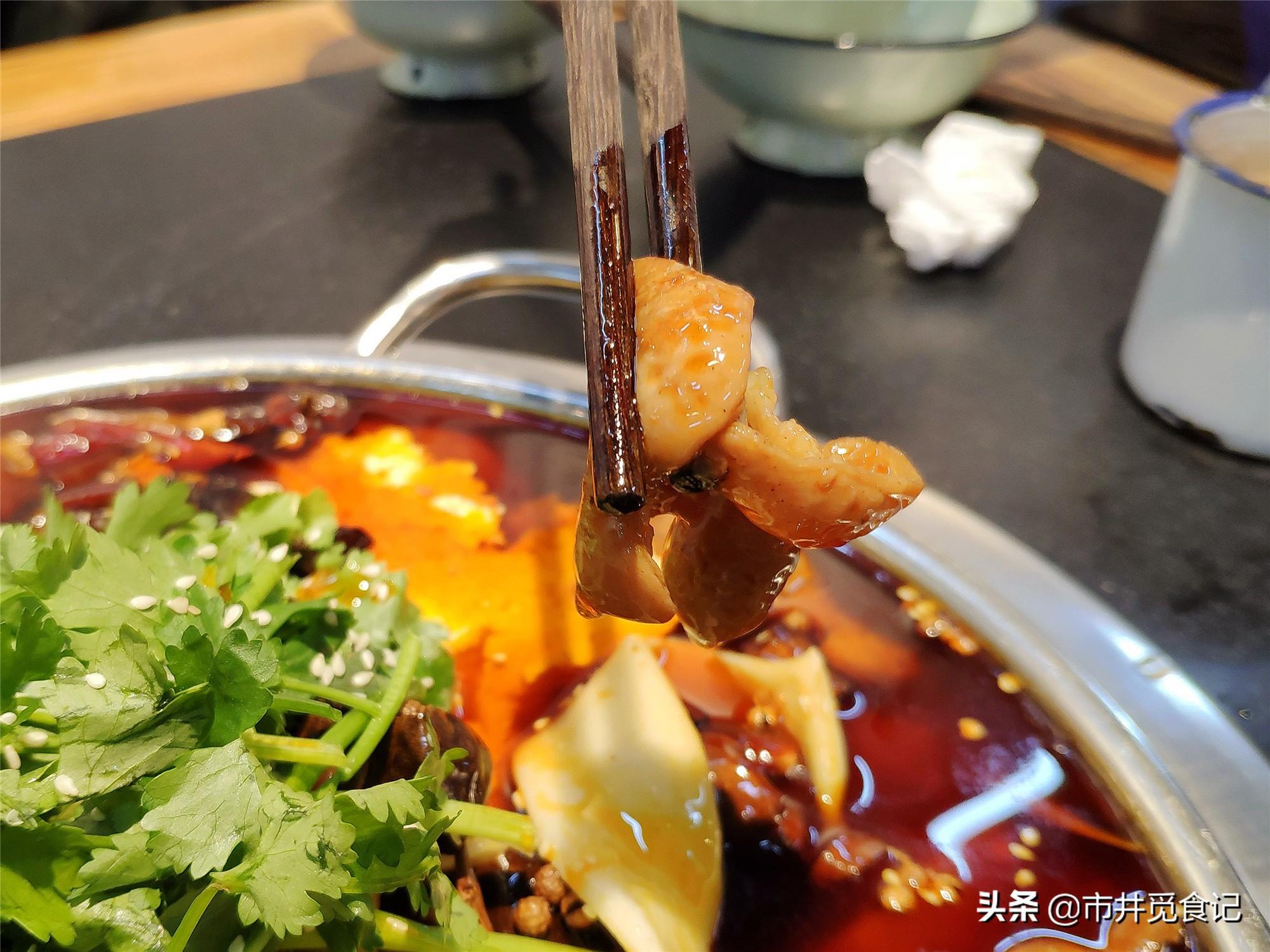 重庆疫情数据背后，一座城市的韧性与温度
