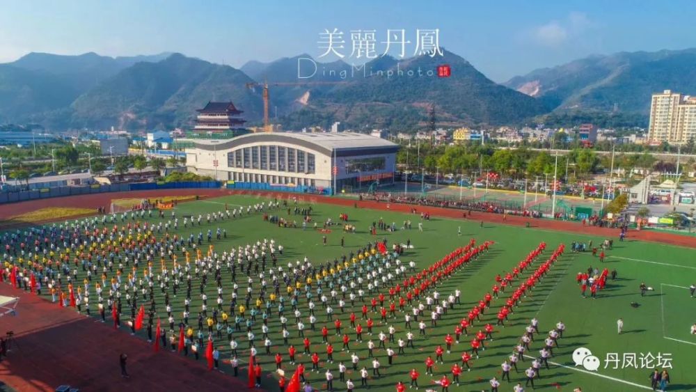 丹中情缘，陕西省丹凤县的教育明珠