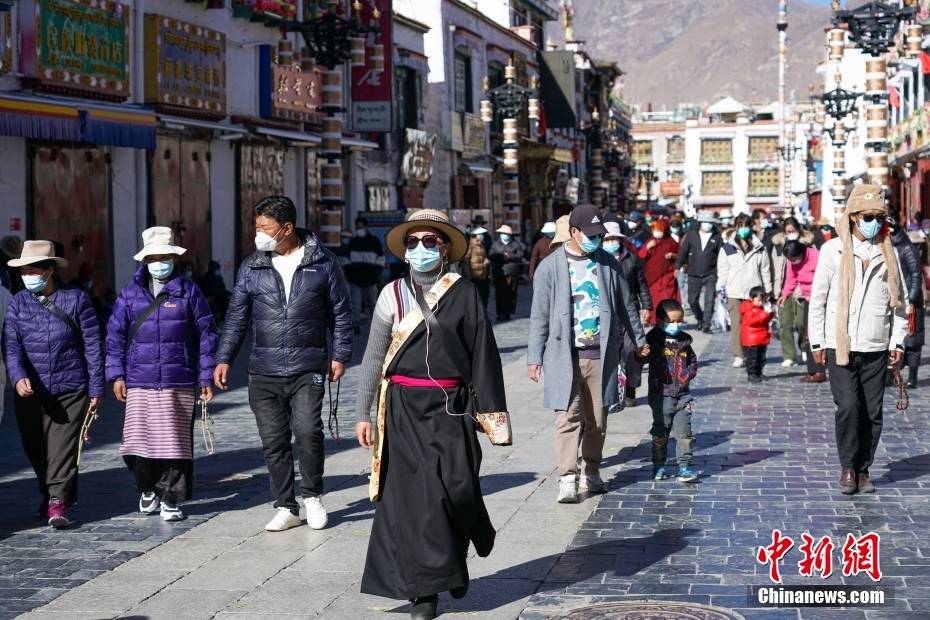 拉萨疫情防控成效显著，社会经济稳步复苏