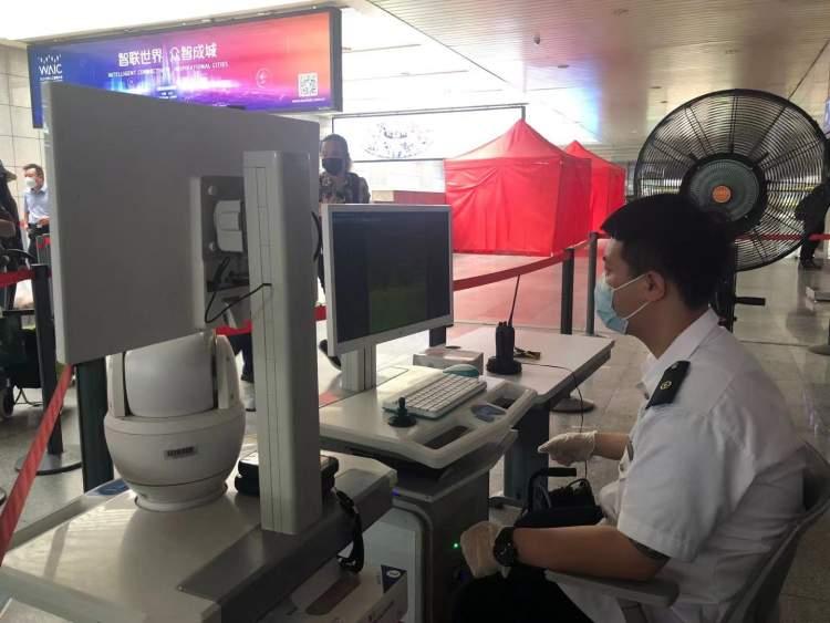上海精准防控下疫情保持稳定态势