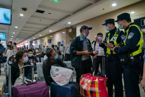 上海精准防控下疫情保持稳定态势