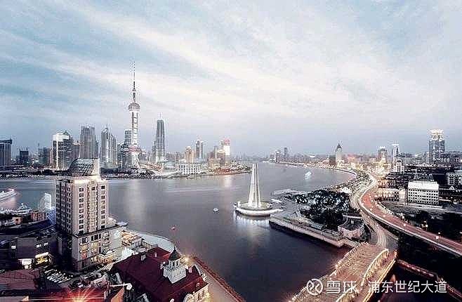 上海与重庆，疫情下的城市应对与复苏之路
