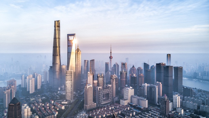 上海与长沙，疫情下的城市应对与民生保障