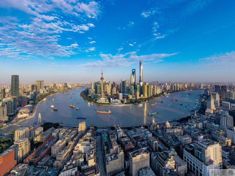 上海与长沙，疫情下的城市应对与民生保障