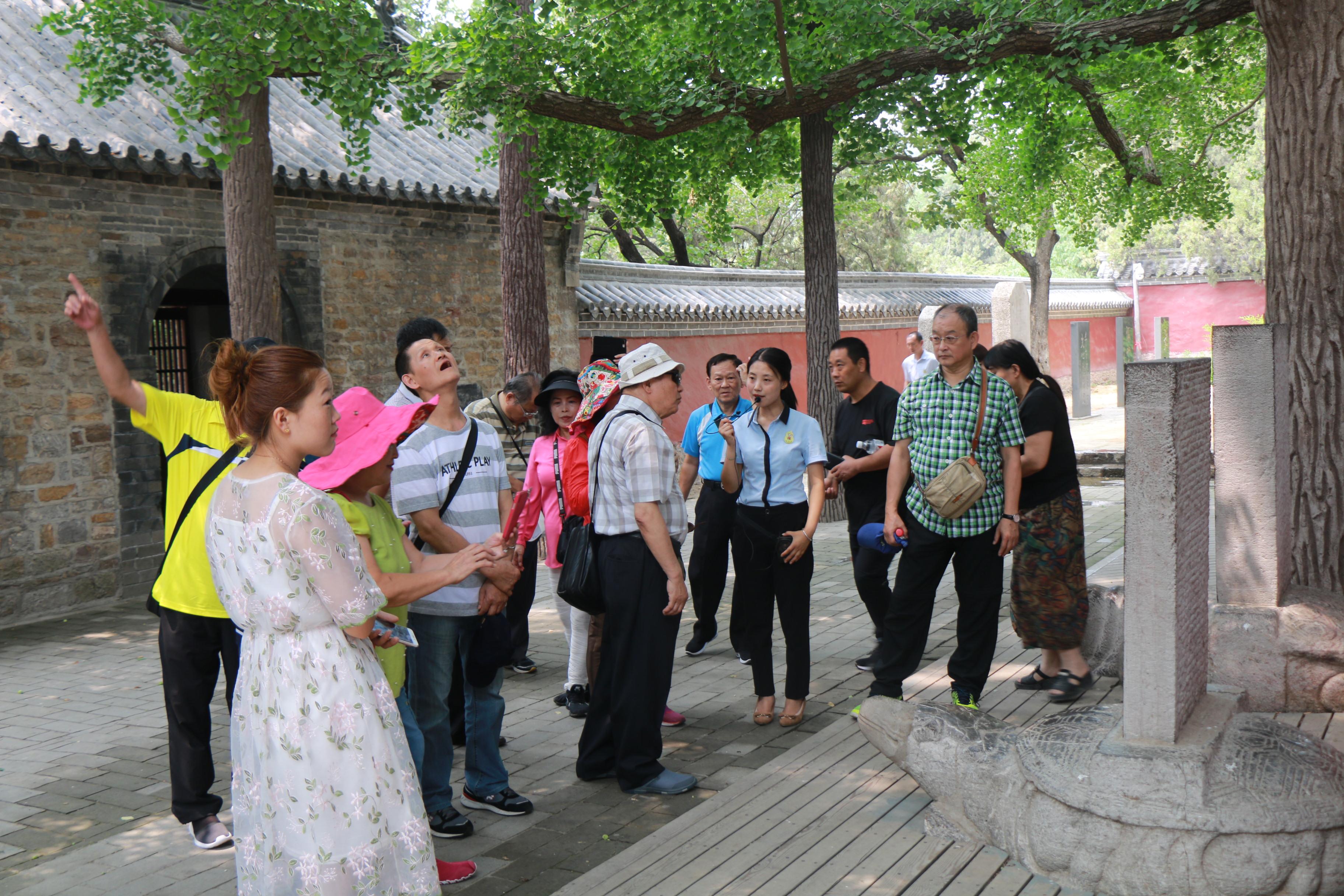 台湾旅客上海确诊，疫情下两岸交流挑战与应对策略