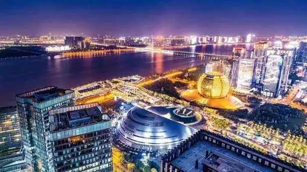 上海新增行动轨迹，城市脉动中的生活变迁