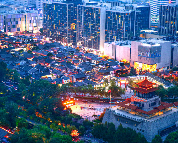 上海与济南，疫情下的城市故事