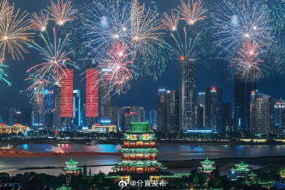 上海与长沙，疫情下的城市故事