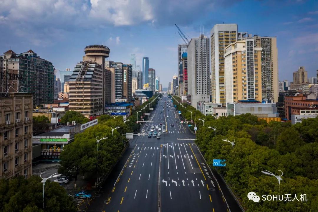 上海与长沙，疫情下的城市故事